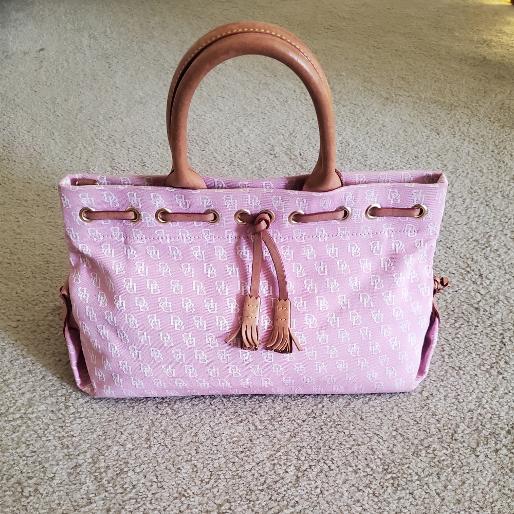 Signature Logo Dooney and Bourke Handbag